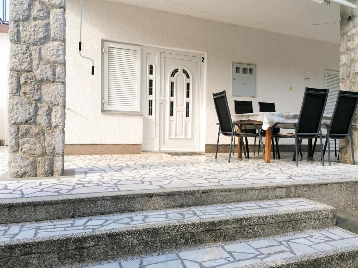 Apartmani Gaj Malinska Ngoại thất bức ảnh