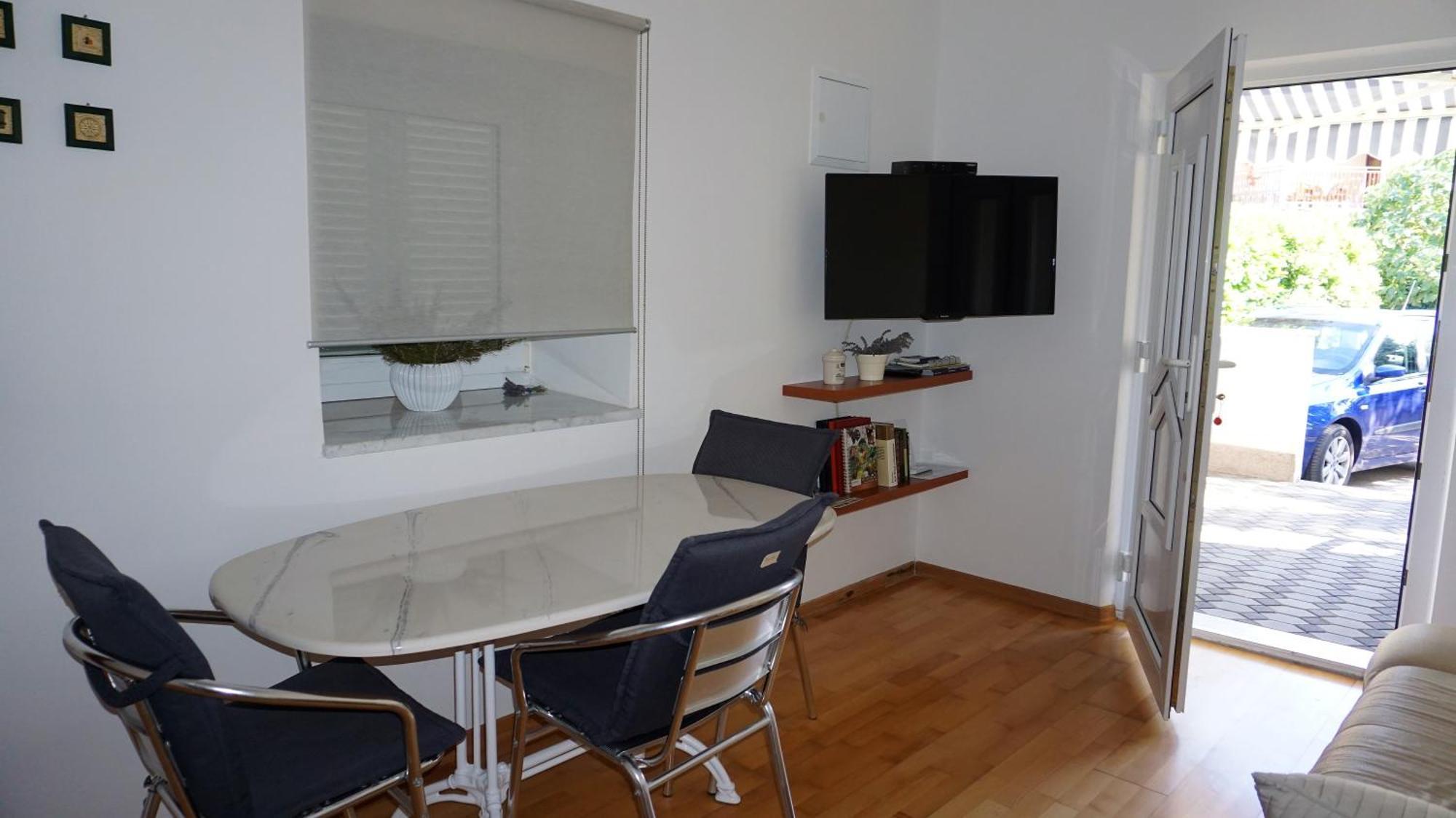 Apartmani Gaj Malinska Ngoại thất bức ảnh