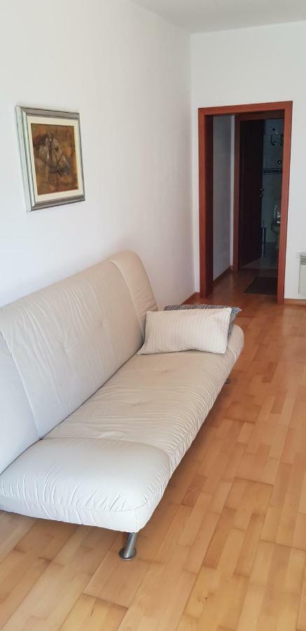 Apartmani Gaj Malinska Ngoại thất bức ảnh